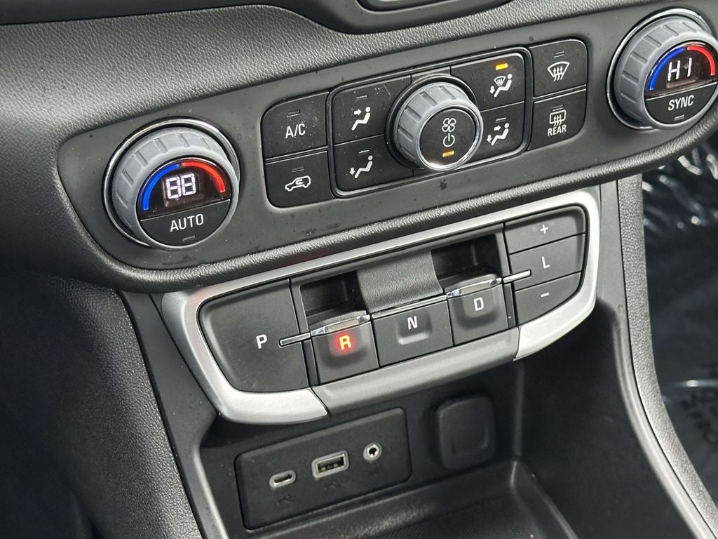 2023 GMC Terrain SLE