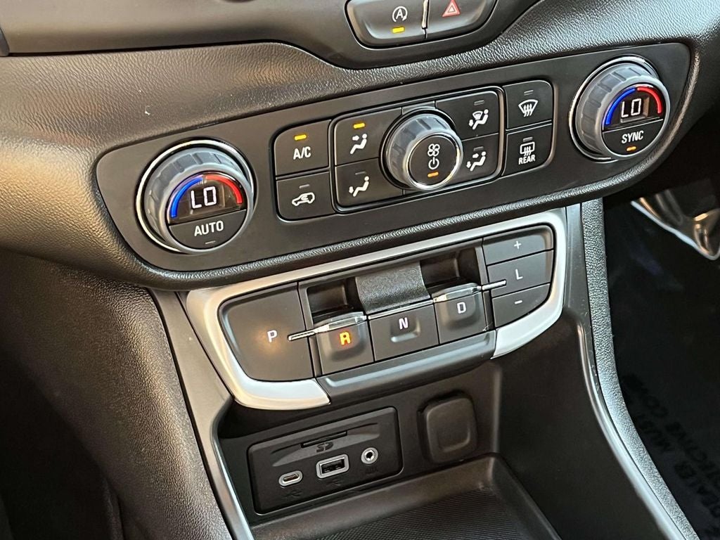 2023 GMC Terrain SLE