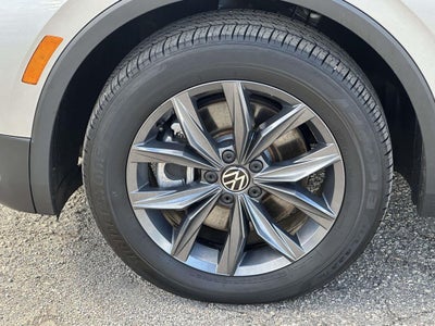 2023 Volkswagen Tiguan 2.0T SE