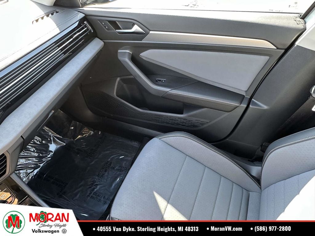 2025 Volkswagen Jetta 1.5T SE