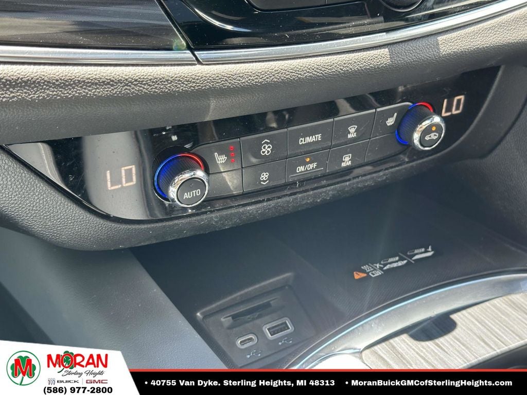 2024 Buick Enclave Essence