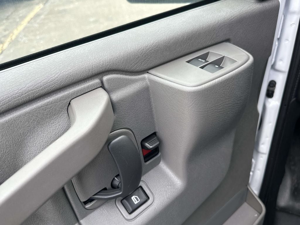 2025 GMC Savana 3500 Work Van