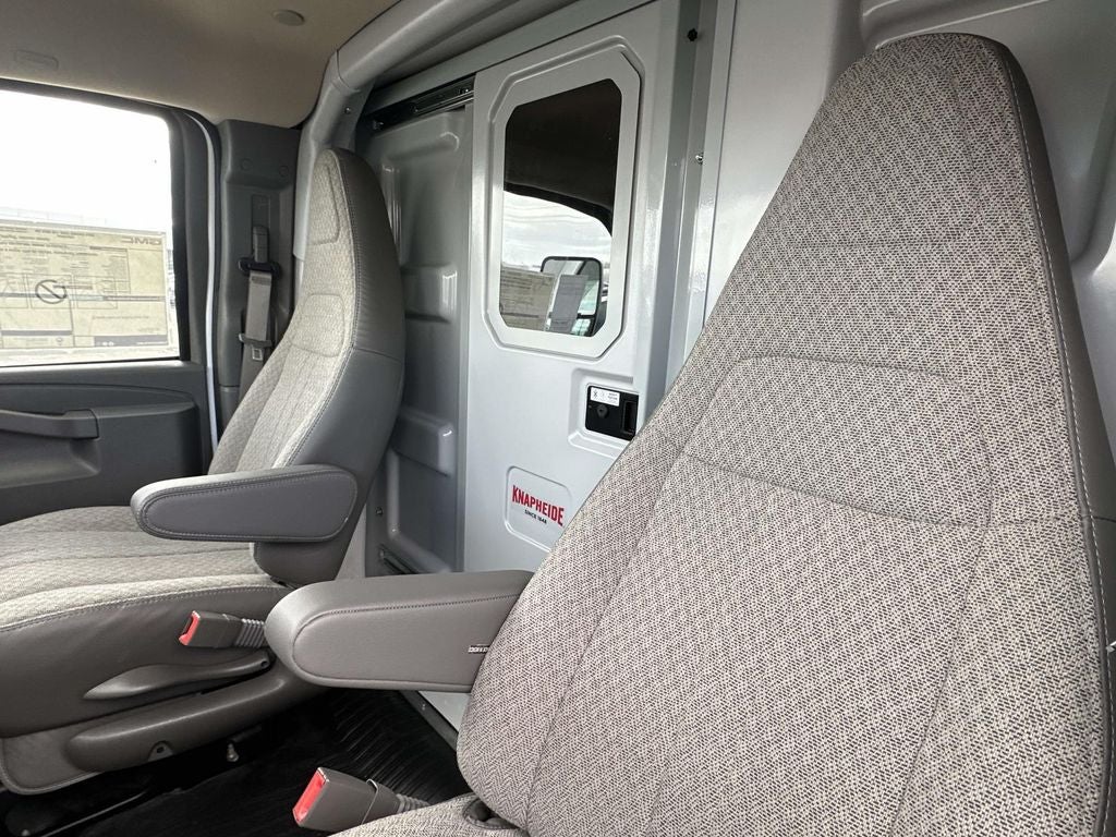 2025 GMC Savana 3500 Work Van