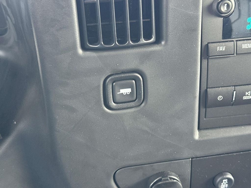 2025 GMC Savana 3500 Work Van