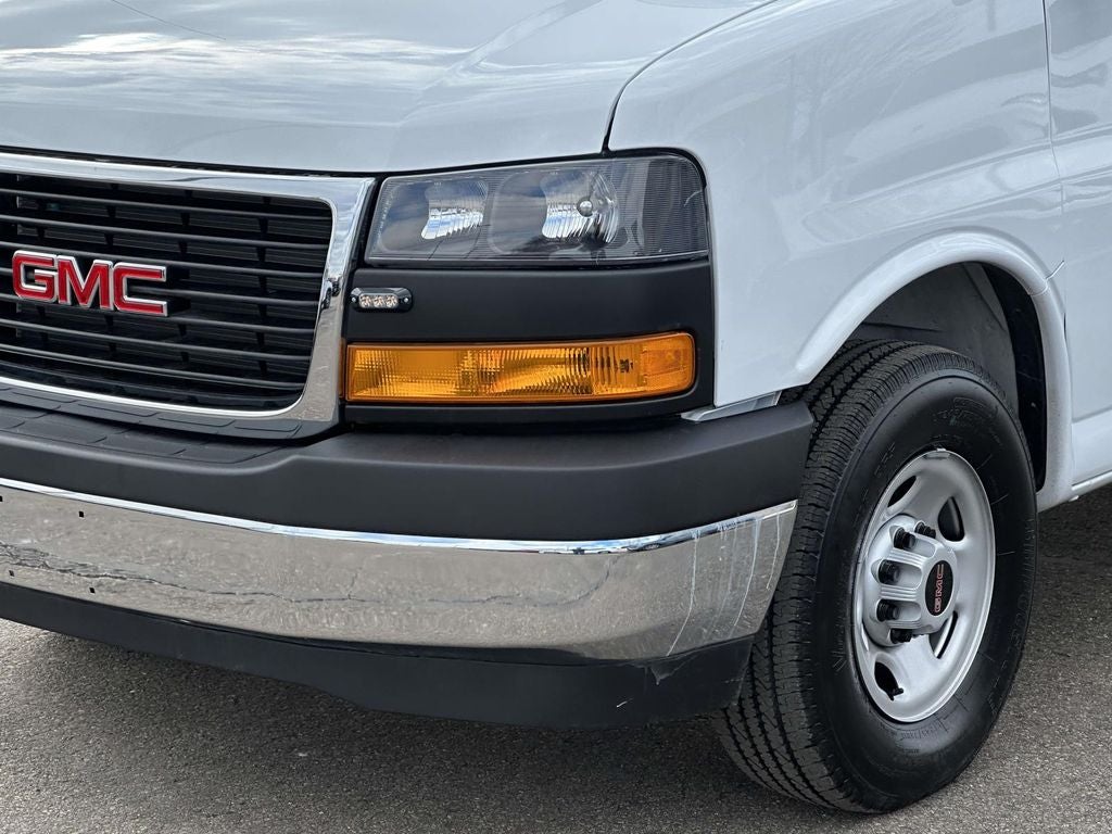 2025 GMC Savana 3500 Work Van
