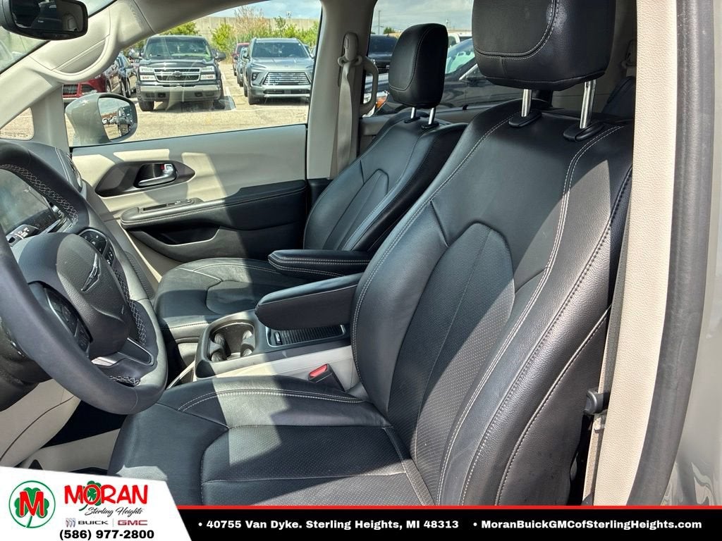 2022 Chrysler Pacifica Touring L