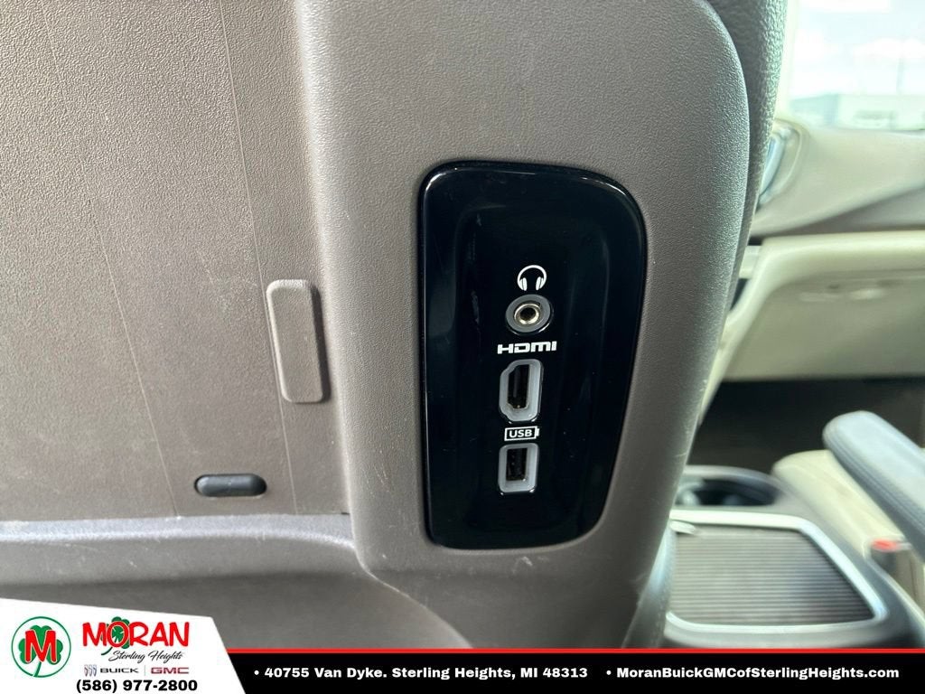 2017 Chrysler Pacifica Touring-L Plus