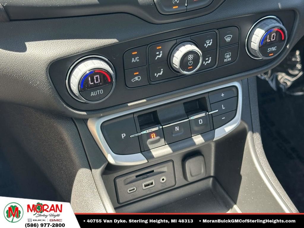 2023 GMC Terrain SLT