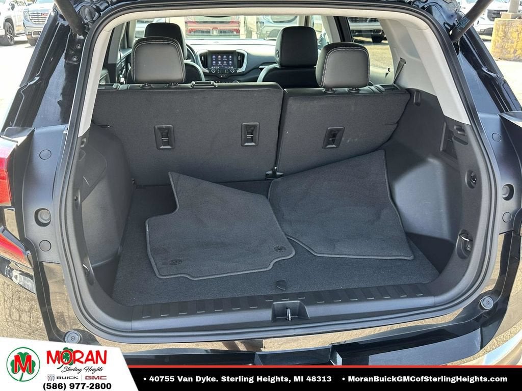 2023 GMC Terrain SLT
