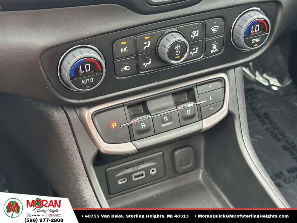 2024 GMC Terrain AT4