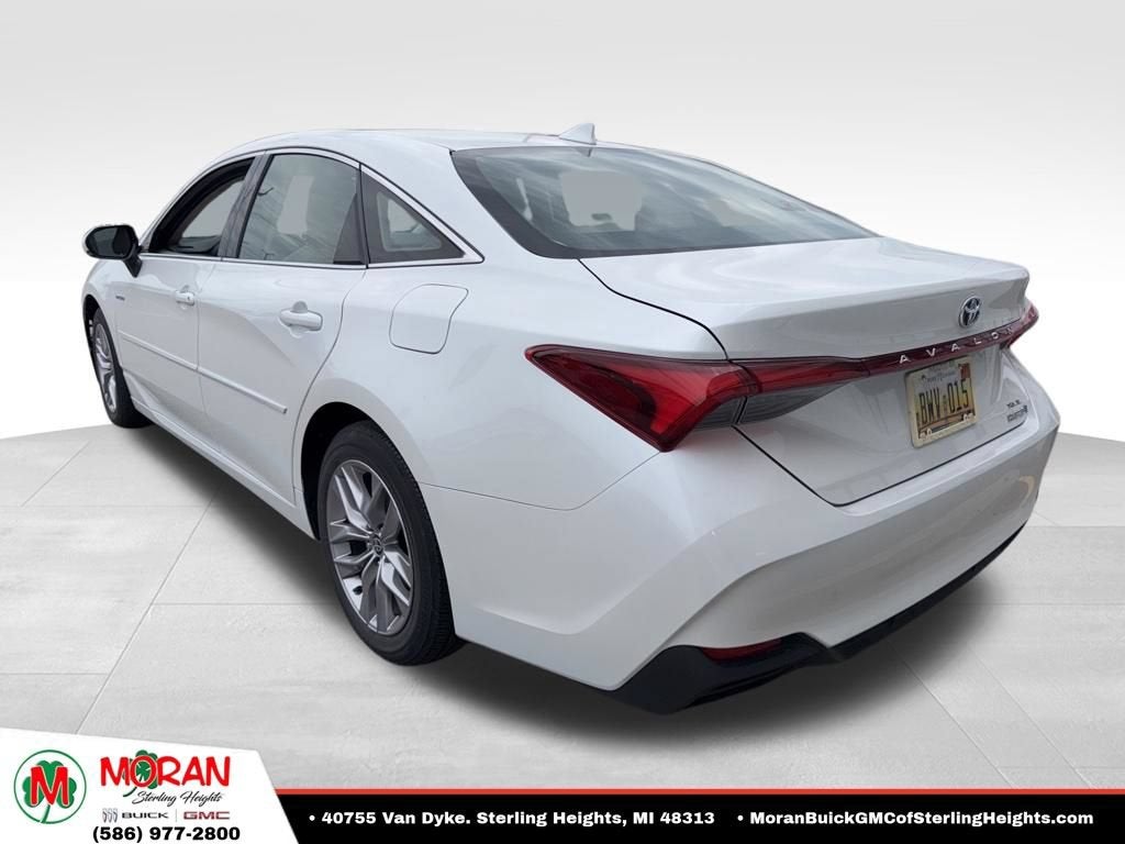 2021 Toyota Avalon Hybrid XLE