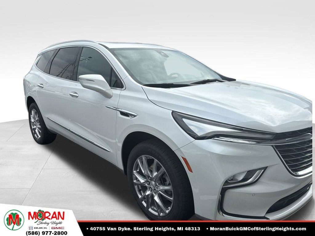 2022 Buick Enclave Essence