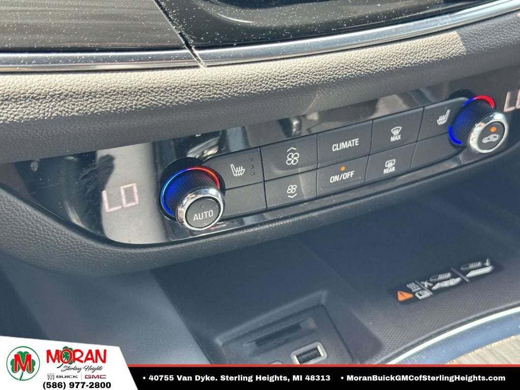 2024 Buick Enclave Essence