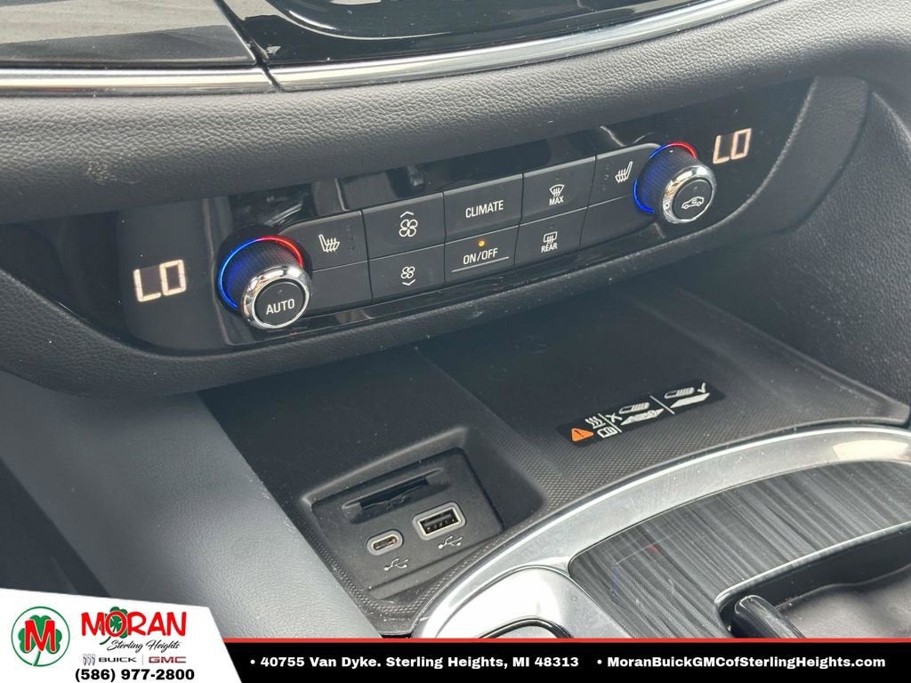2024 Buick Enclave Essence