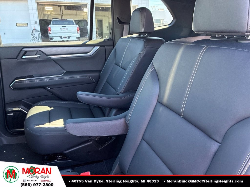 2024 GMC Acadia Elevation