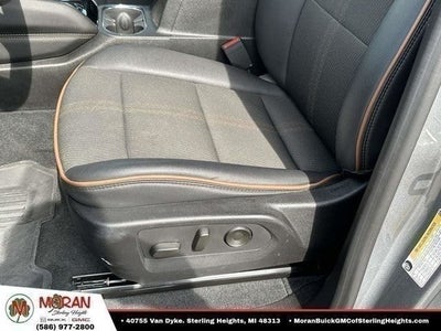 2023 GMC Canyon 4WD AT4