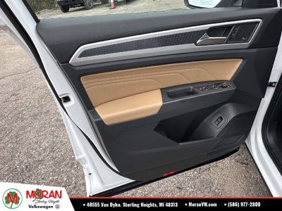 2023 Volkswagen Atlas Cross Sport 3.6L V6 SEL Premium R-Line