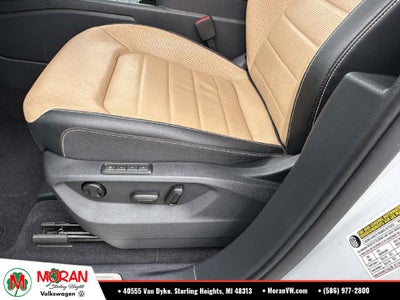 2023 Volkswagen Atlas Cross Sport 3.6L V6 SEL Premium R-Line