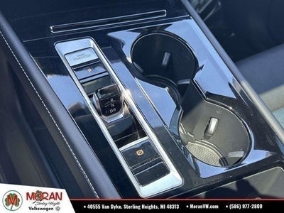 2024 Volkswagen Atlas Cross Sport 2.0T SEL Premium R-Line