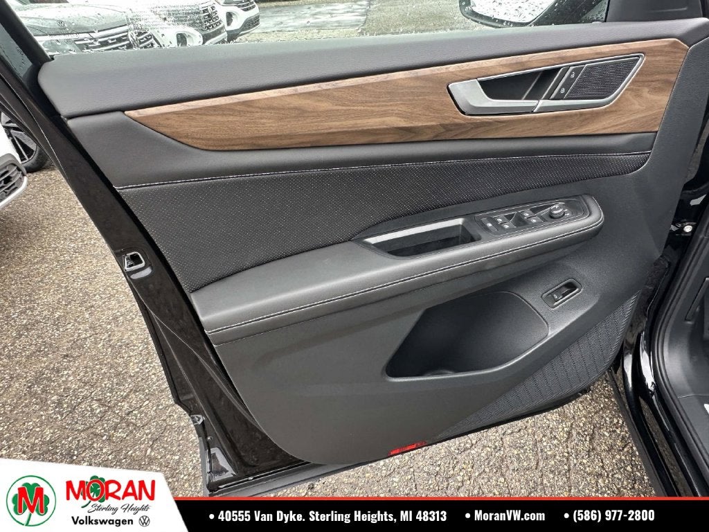 2026 Volkswagen Atlas SE w/Technology