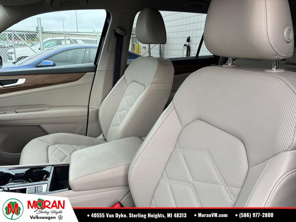2024 Volkswagen Atlas 2.0T SE w/Technology