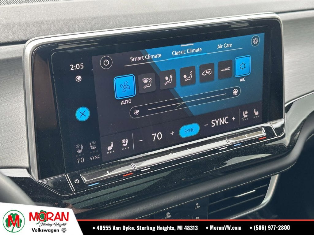 2024 Volkswagen Atlas Cross Sport 2.0T SE w/Technology