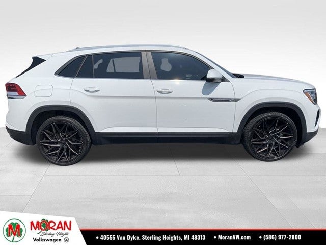 2024 Volkswagen Atlas Cross Sport 2.0T SE w/Technology
