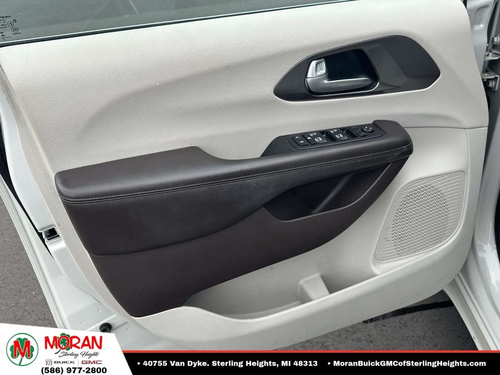 2017 Chrysler Pacifica Touring L Plus