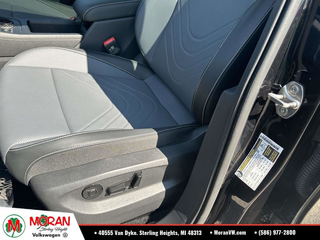 2025 Volkswagen Tiguan 2.0T SE